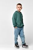 Фото Худи детское HD-12017-31 с регулируемым капюшоном и карманом зеленое