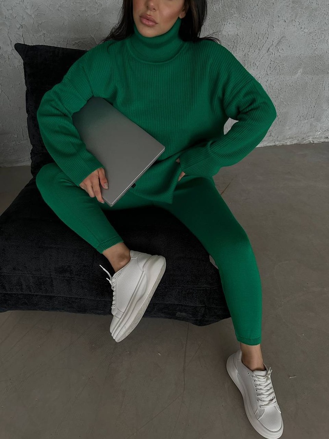 Комплект женский с оверсайз свитером в рубчик и утягивающими лосинами зеленый, Зелёный, One Size