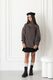 Фото Объемный свитер для девочки капучино