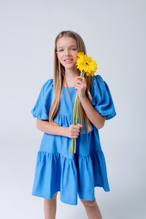 Літнє плаття для дівчинки з рукавами буфами PMR017 блакитне, Блакитний, 164
